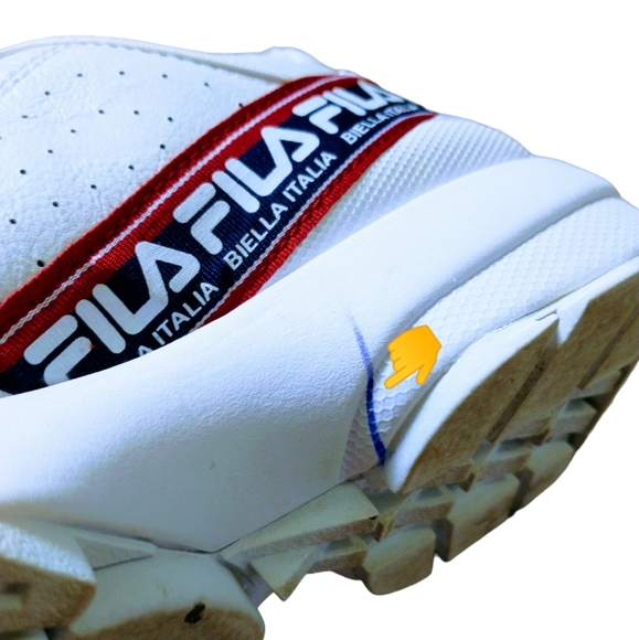 FILA Disruptor Il Logo Tape Shoes - Picture 11 of 15